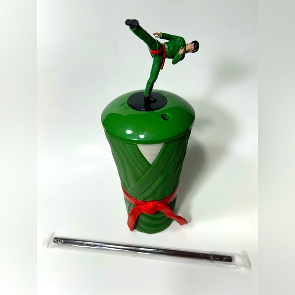 Karate Kid : Legends - Large Tumbler Gripper Cup w/ Topper & Straw - BN - Picture 6 of 6